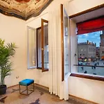 Urbanicooh Paracelso - Piazza Maggiore View Apartment