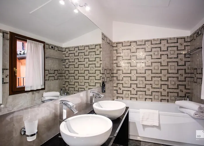 Urbanicooh Paracelso - Piazza Maggiore View Bologna