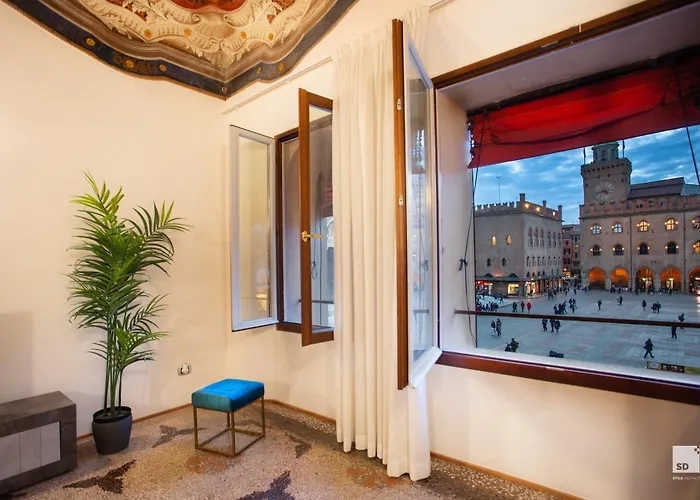 Urbanicooh Paracelso - Piazza Maggiore View Apartament