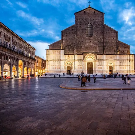 شقة Urbanicooh Paracelso - Piazza Maggiore View بولونيا