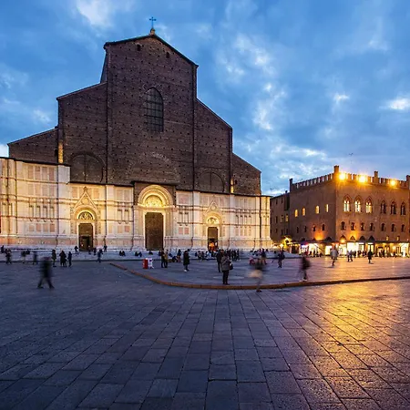 Lägenhet Urbanicooh Paracelso - Piazza Maggiore View