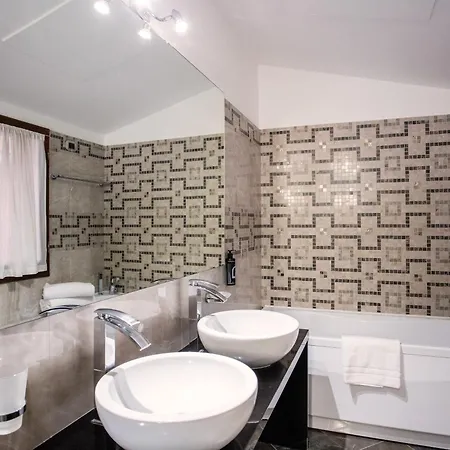 Urbanicooh Paracelso - Piazza Maggiore View Bologna